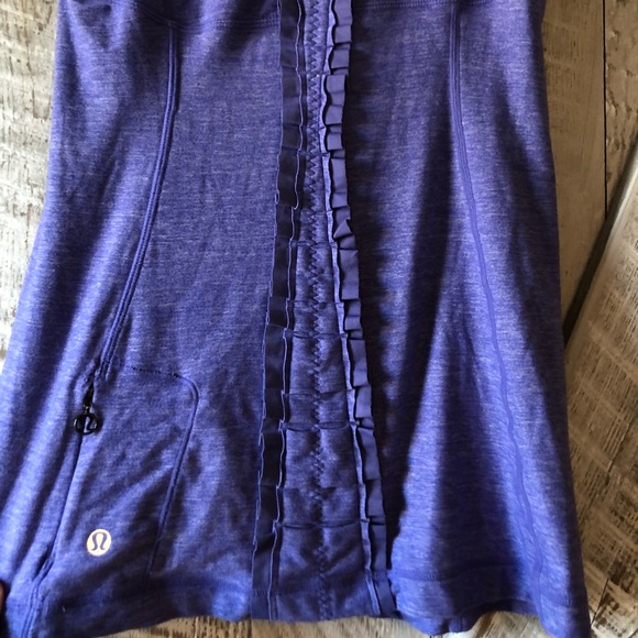 Lululemon tank - Picture 4 of 4